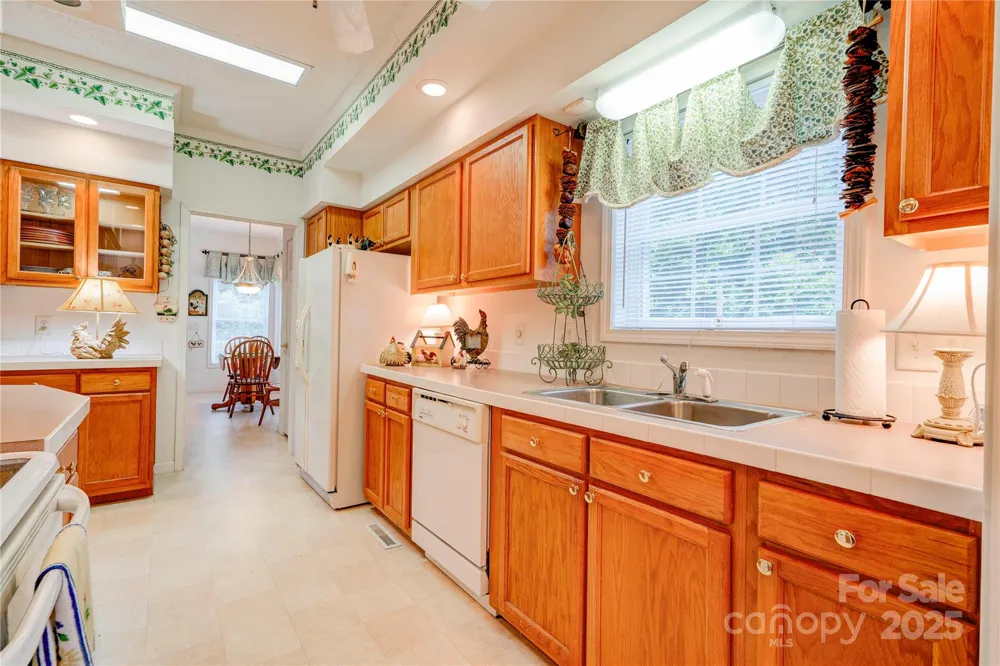 2606 Greenville Highway Flat Rock, NC 28731
