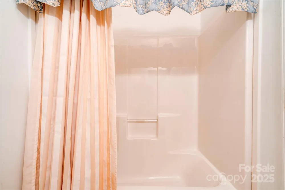2606 Greenville Highway Flat Rock, NC 28731