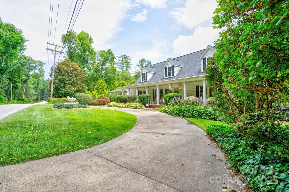 2606 Greenville Highway Flat Rock, NC 28731