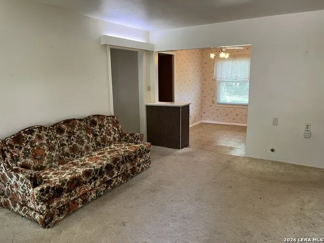 708 Sutton Pleasanton, TX 78064
