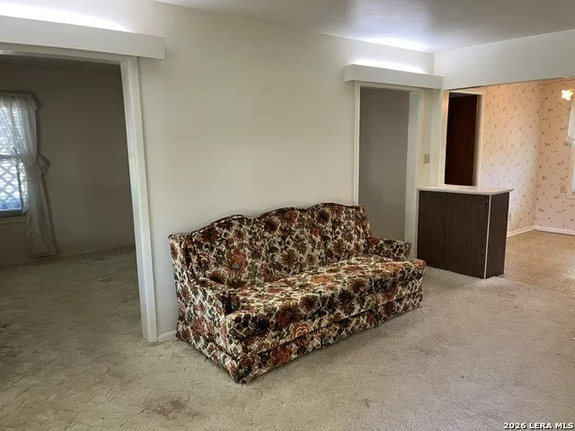 708 Sutton Pleasanton, TX 78064