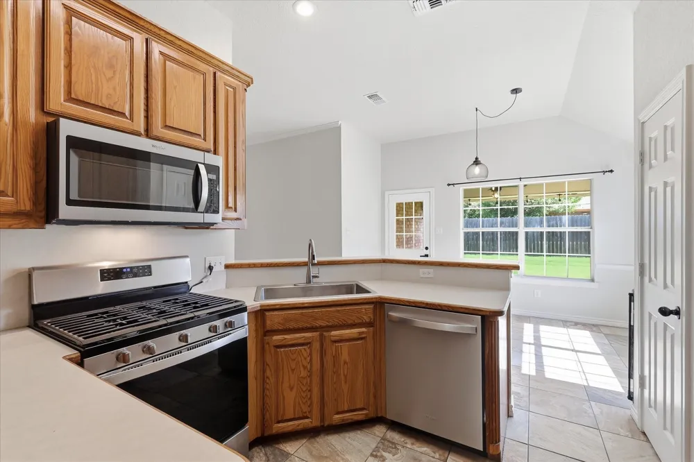 206 Mourning Dove Lane Krum, TX 76249