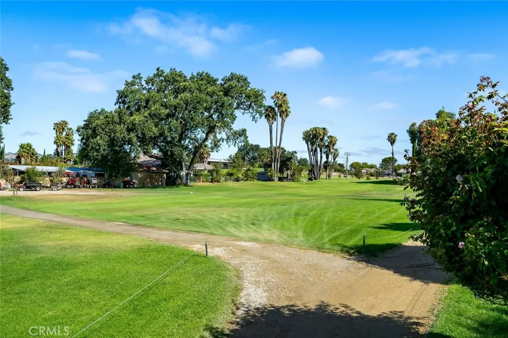 126 Flag Way #B Paso Robles, CA 93446