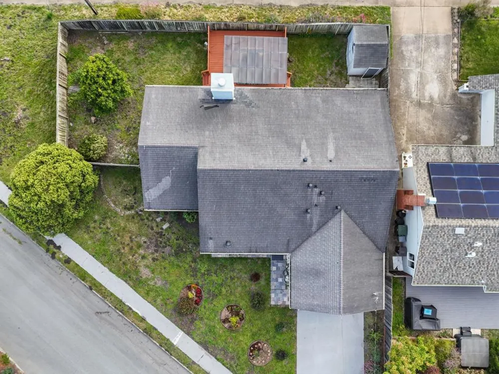 423 Montecito Avenue El Granada, CA 94018