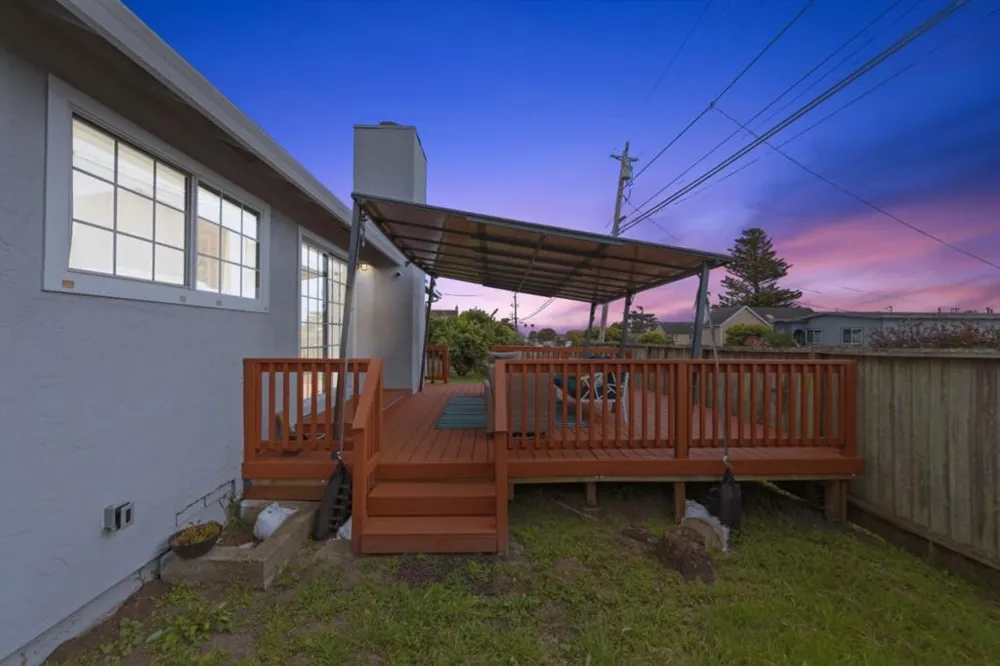 423 Montecito Avenue El Granada, CA 94018