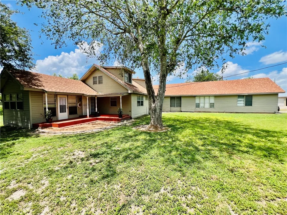 6696 Fm 1833 Robstown, TX 78380