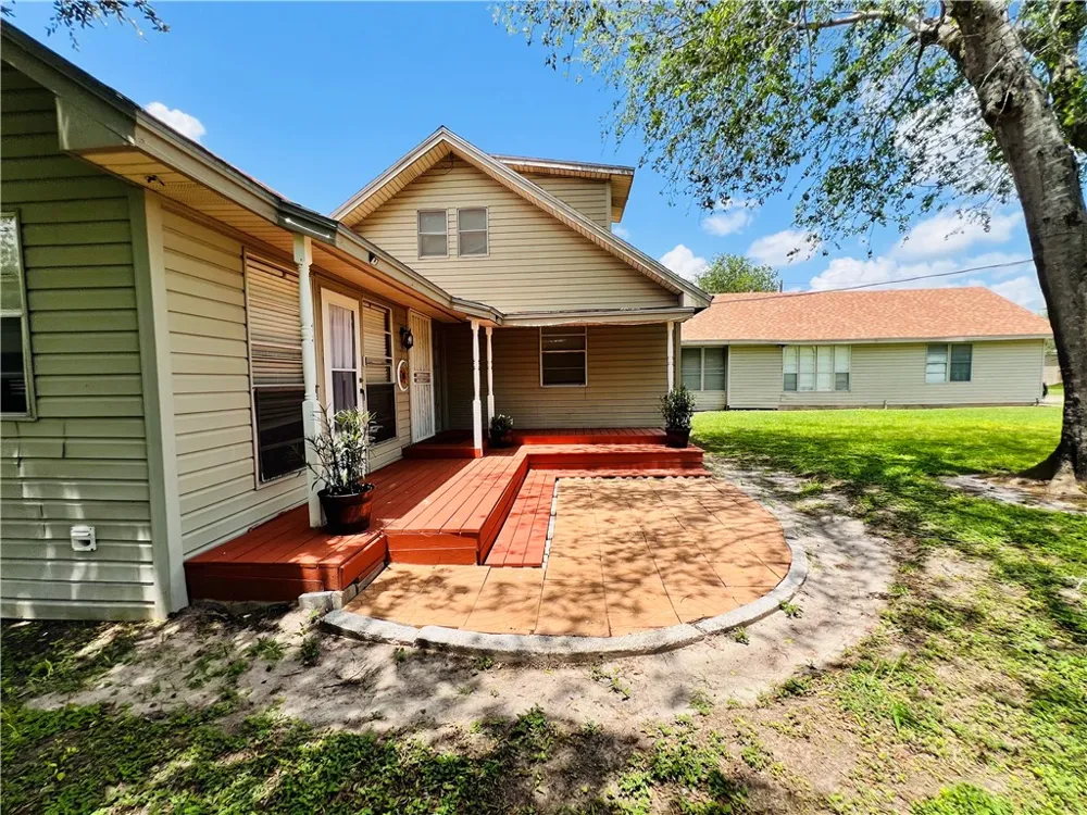 6696 Fm 1833 Robstown, TX 78380