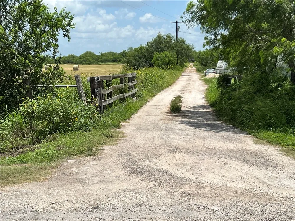 6696 Fm 1833 Robstown, TX 78380