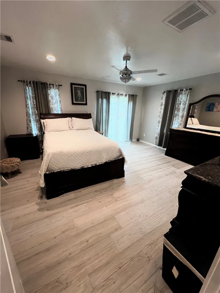 6696 Fm 1833 Robstown, TX 78380