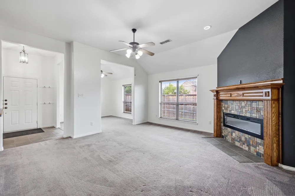 9101 Autumn Falls Drive Fort Worth, TX 76118