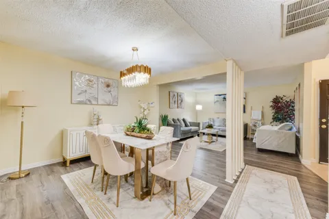 527 Towne House Lane
