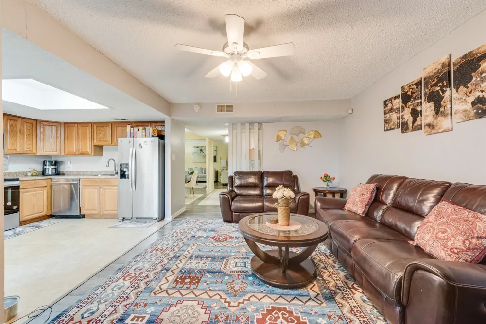 527 Towne House Lane Richardson, TX 75081