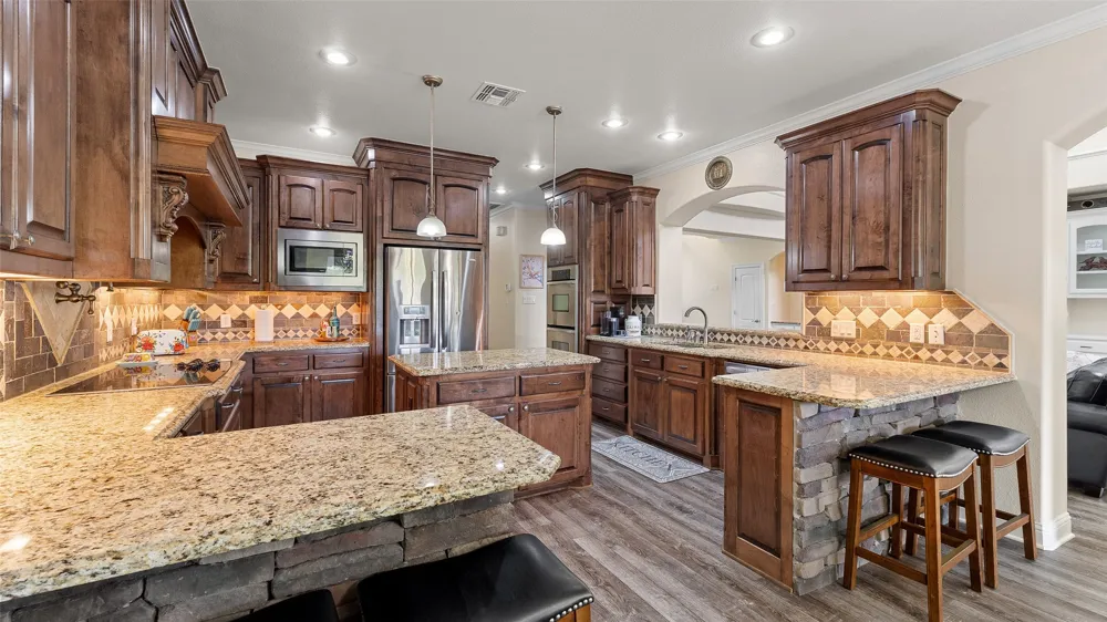 1411 County Road 4120 Atlanta, TX 75551