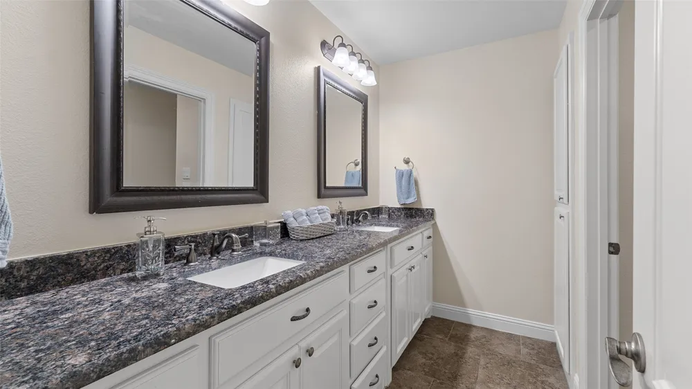 1411 County Road 4120 Atlanta, TX 75551