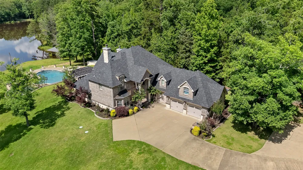 1411 County Road 4120 Atlanta, TX 75551