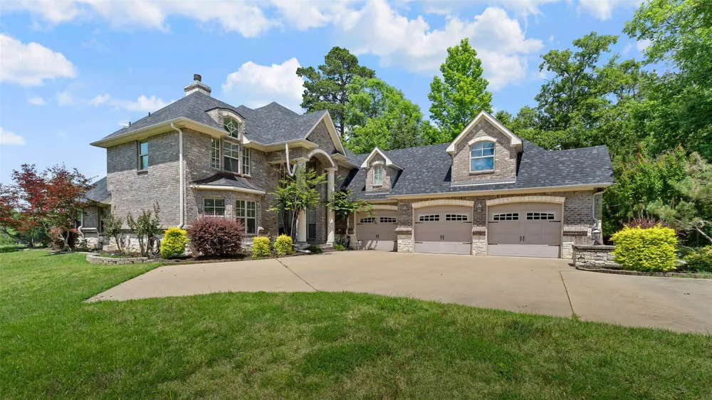 1411 County Road 4120 Atlanta, TX 75551
