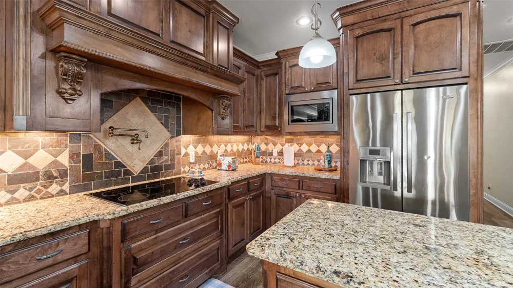 1411 County Road 4120 Atlanta, TX 75551