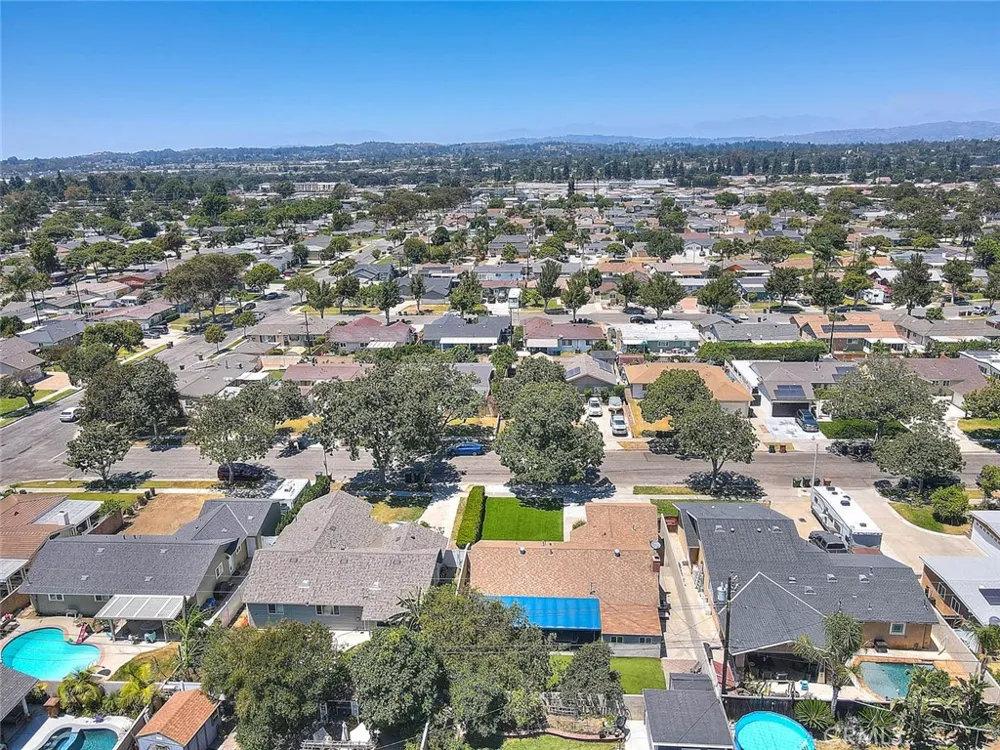1342 W Southgate Fullerton, CA 92833
