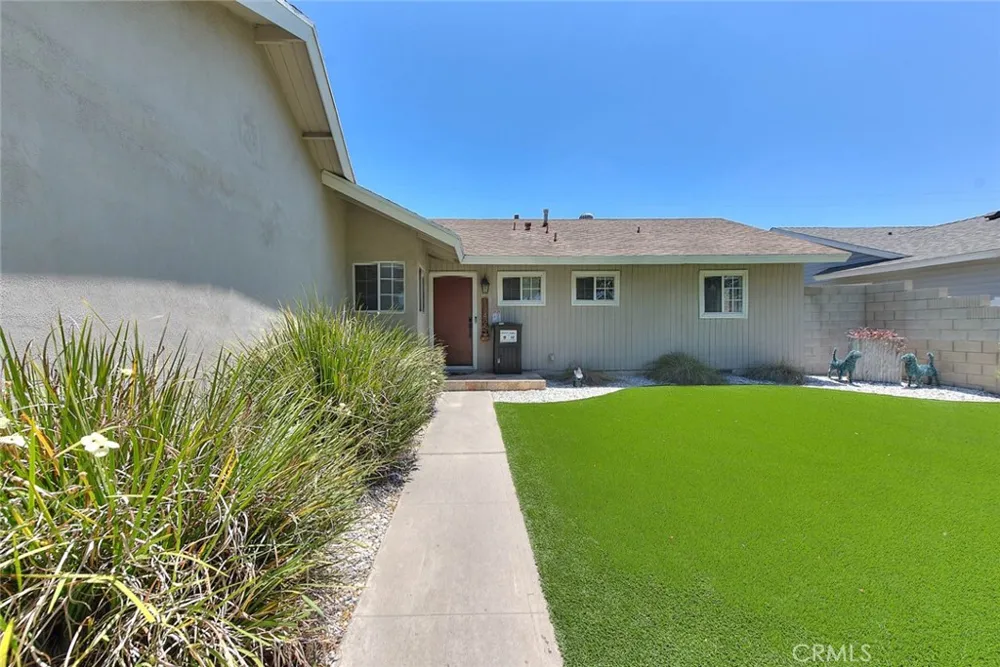 1342 W Southgate Fullerton, CA 92833