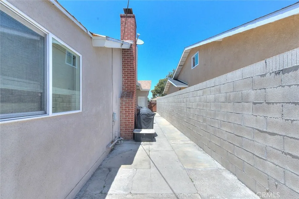 1342 W Southgate Fullerton, CA 92833
