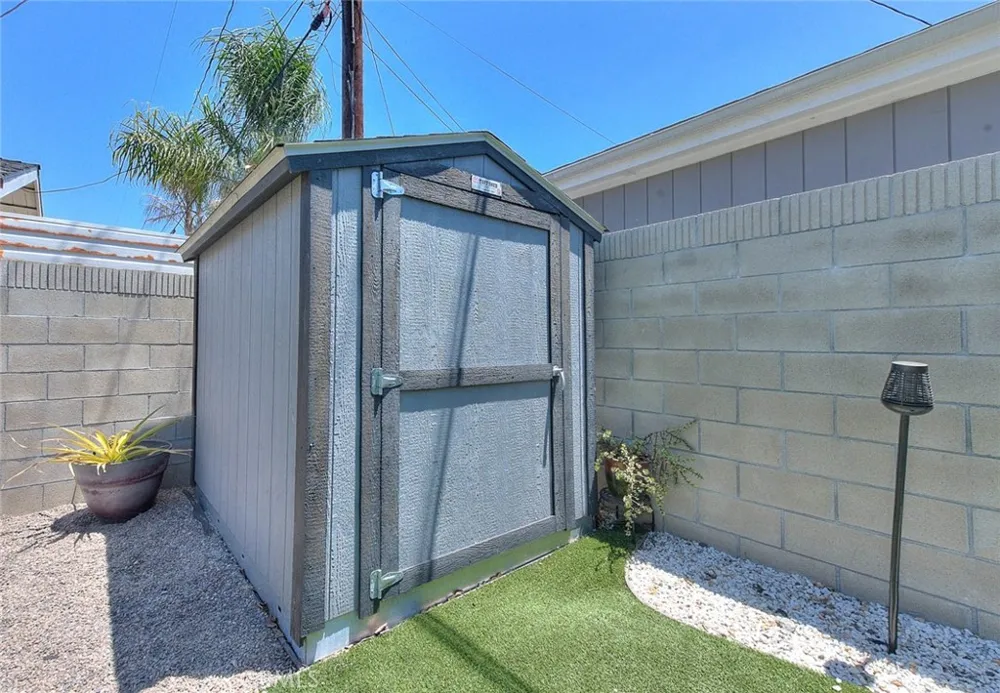 1342 W Southgate Fullerton, CA 92833