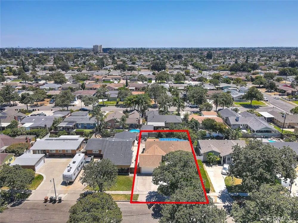 1342 W Southgate Fullerton, CA 92833