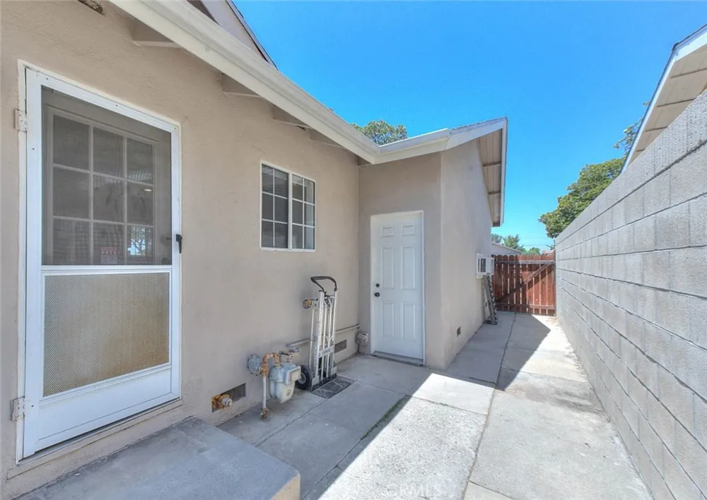 1342 W Southgate Fullerton, CA 92833