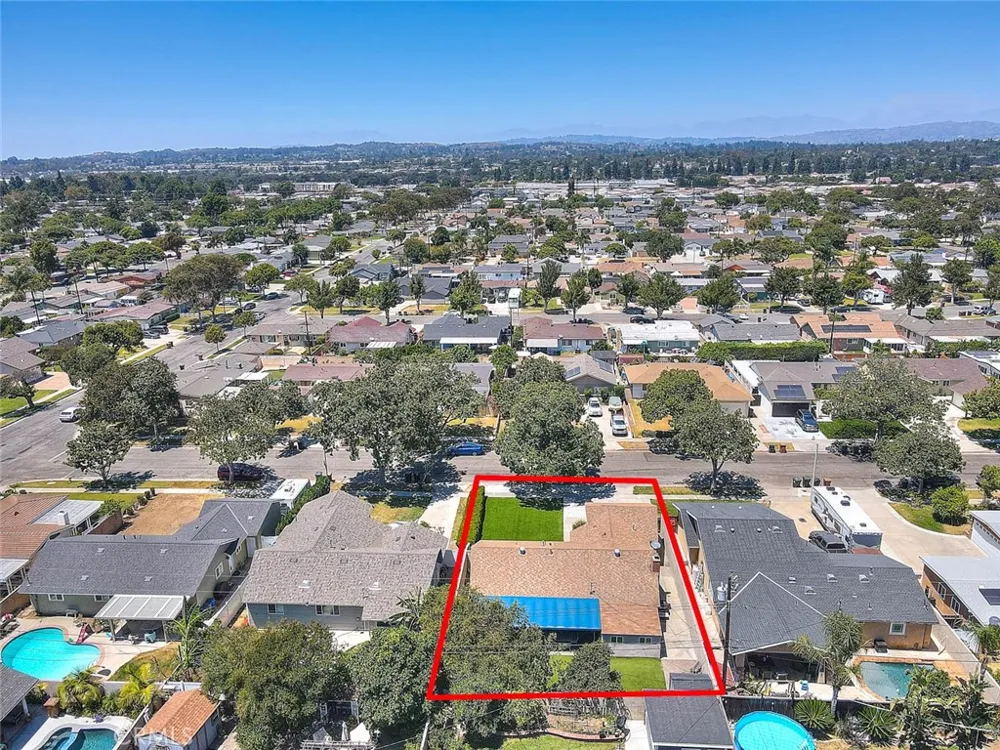 1342 W Southgate Fullerton, CA 92833