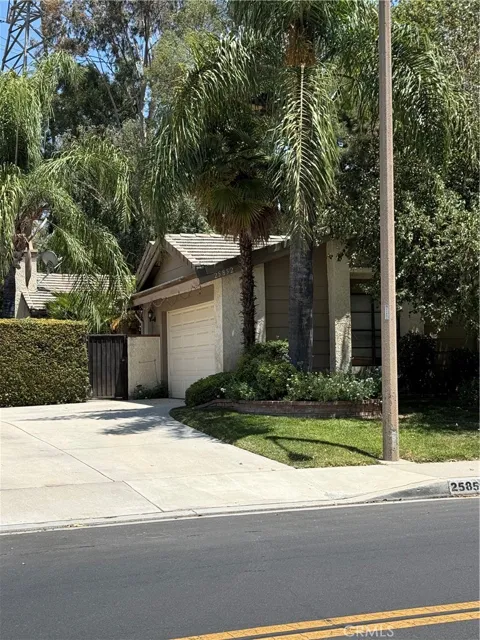 25852 Estaban
