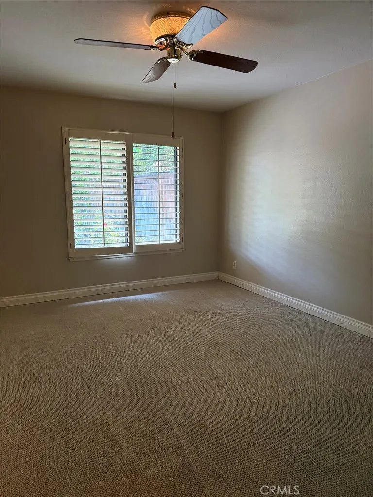 25852 Estaban Valencia, CA 91355
