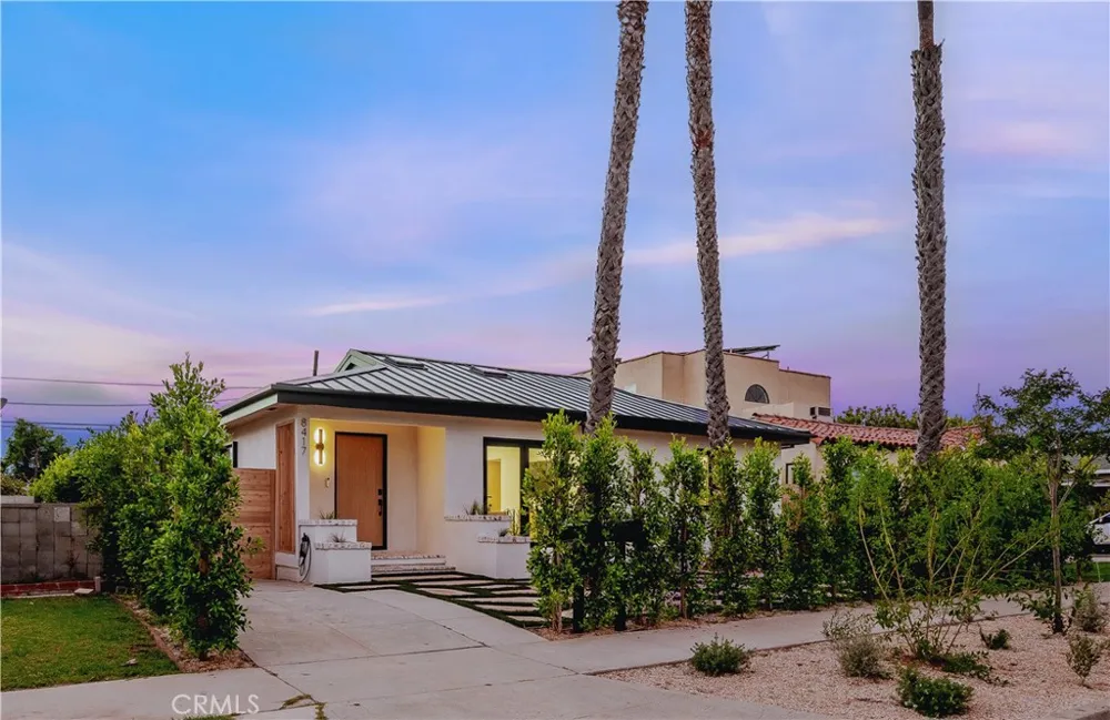 8417 Holy Cross Place Los Angeles, CA 90045