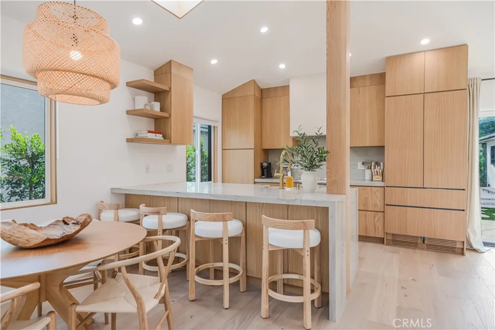 8417 Holy Cross Place Los Angeles, CA 90045