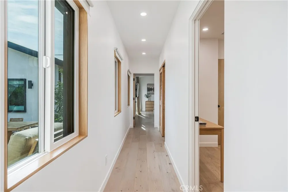 8417 Holy Cross Place Los Angeles, CA 90045