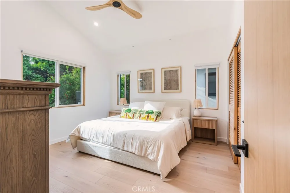 8417 Holy Cross Place Los Angeles, CA 90045