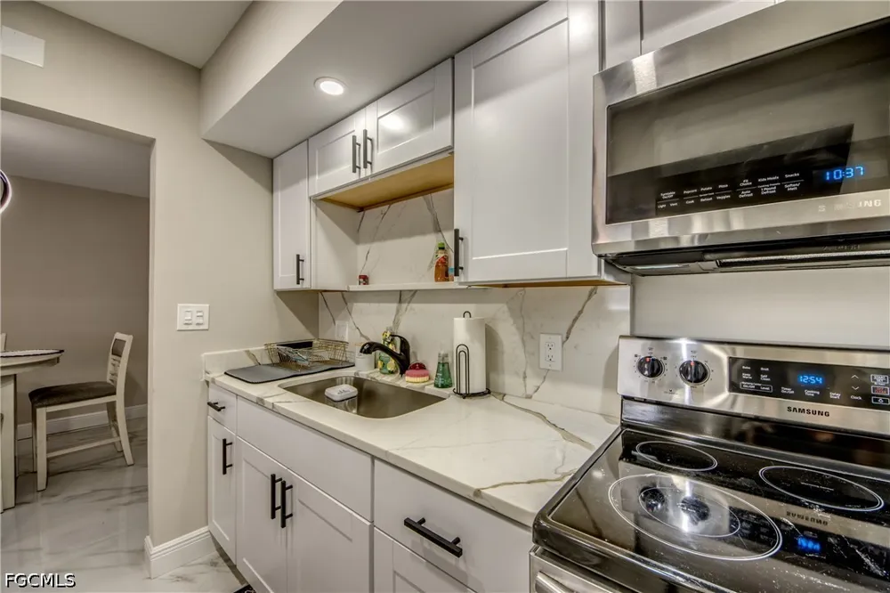 1st Street #107 Fort Myers, FL 33901