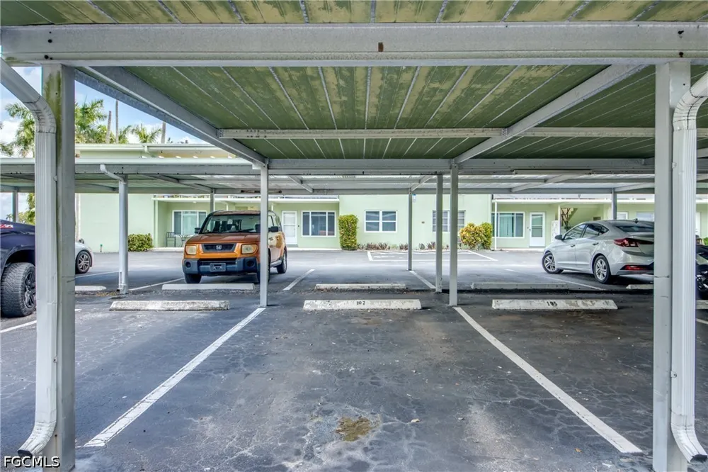 1st Street #107 Fort Myers, FL 33901