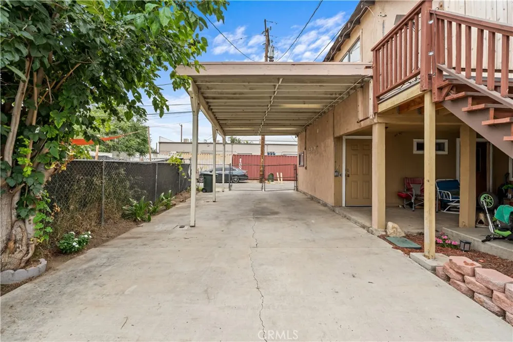 243 W C STREET Colton, CA 92324