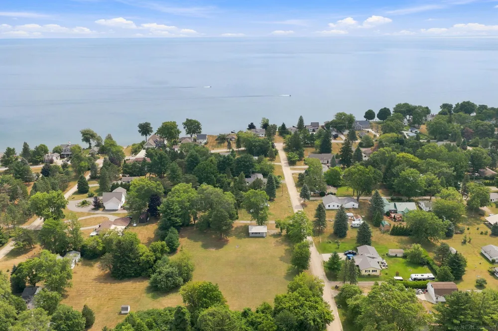 7643 Freidt Avenue Worth Township, MI 48450