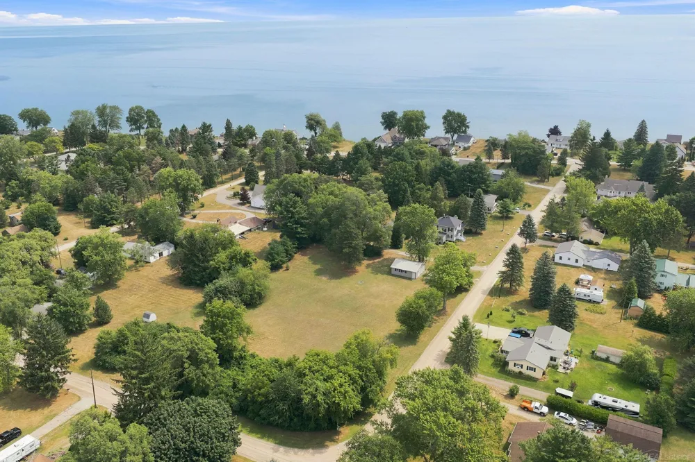 7643 Freidt Avenue Worth Township, MI 48450