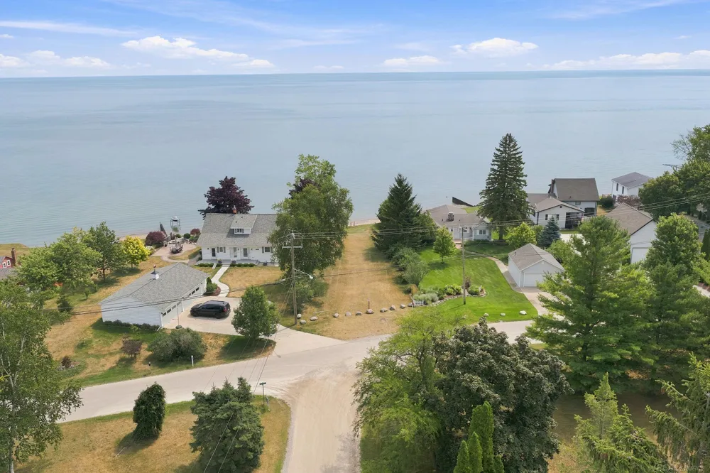 7643 Freidt Avenue Worth Township, MI 48450