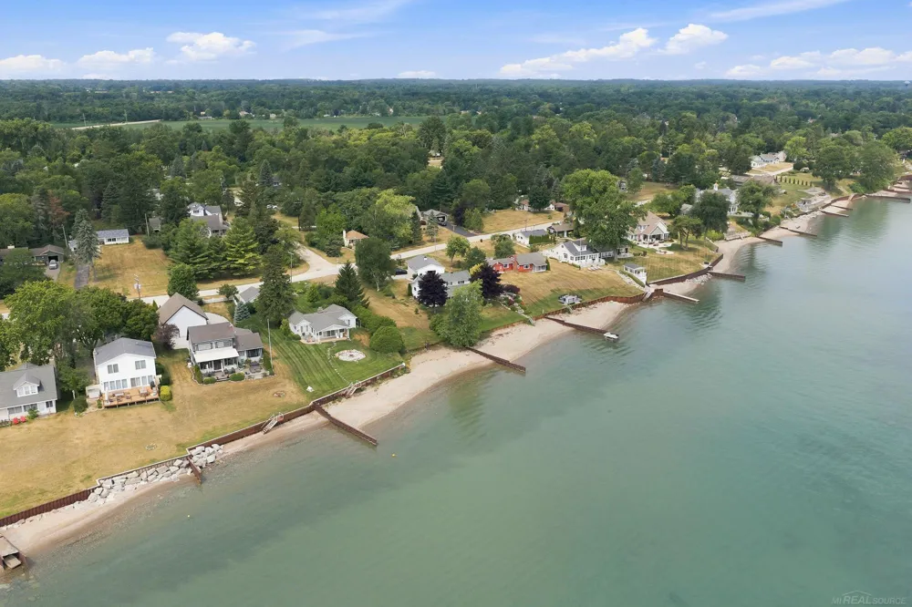 7643 Freidt Avenue Worth Township, MI 48450