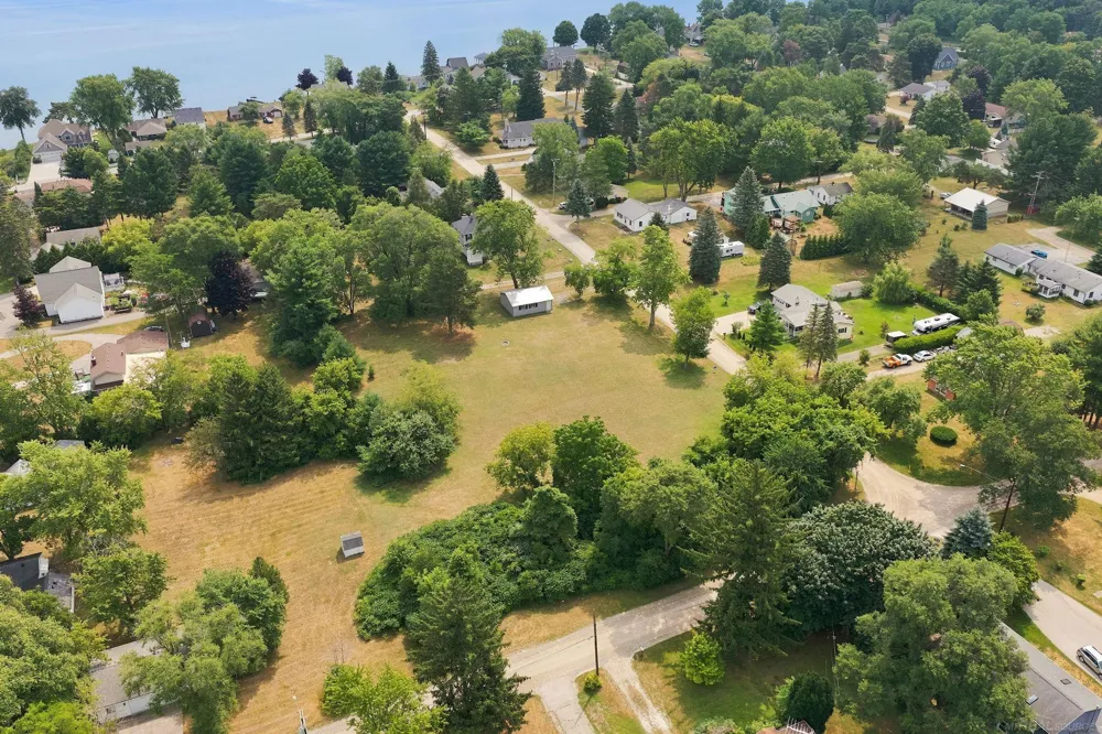 7643 Freidt Avenue Worth Township, MI 48450