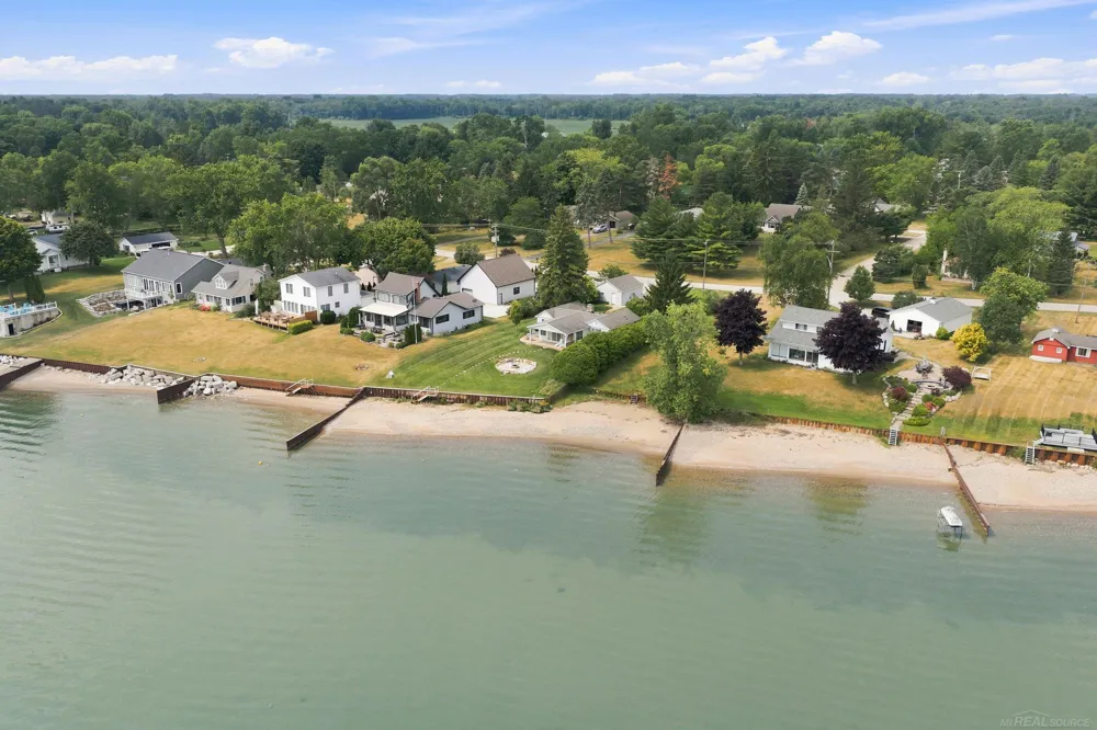 7643 Freidt Avenue Worth Township, MI 48450