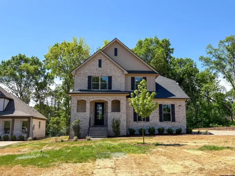 323 Goodwin Ln