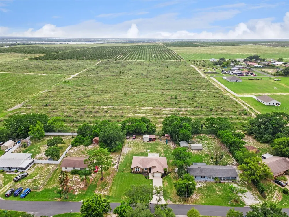 214 MOUNTAIN DRIVE Babson Park, FL 33827