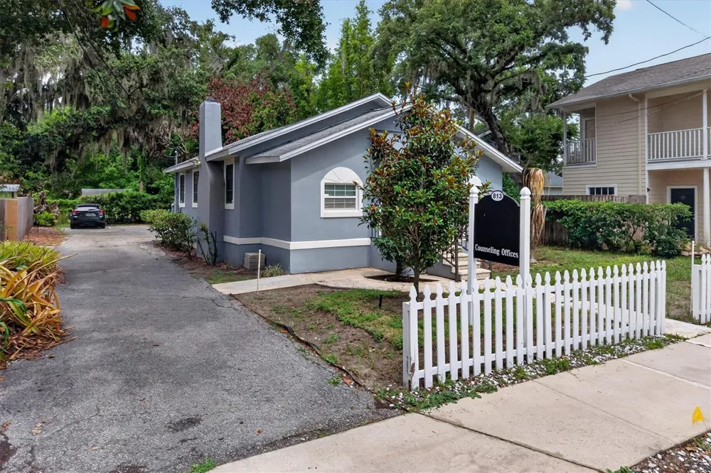 813 FERN CREEK AVENUE Orlando, FL 32803