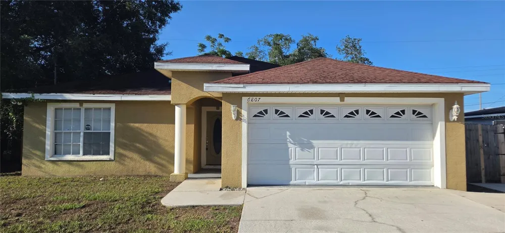 6807 E NORTH BAY STREET Tampa, FL 33610