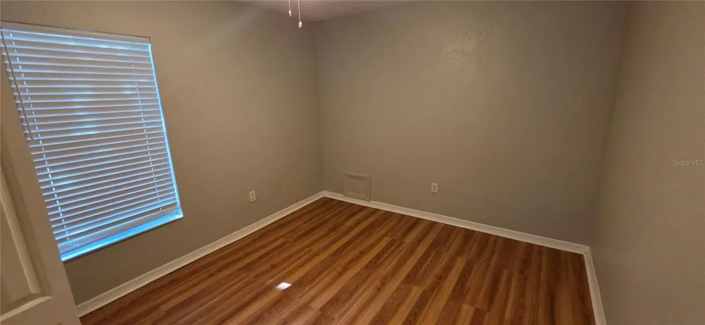 6807 E NORTH BAY STREET Tampa, FL 33610
