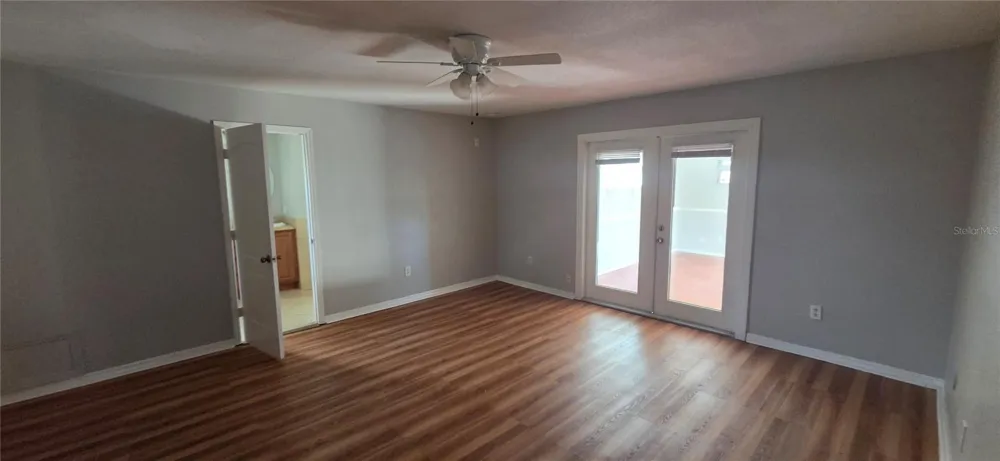 6807 E NORTH BAY STREET Tampa, FL 33610