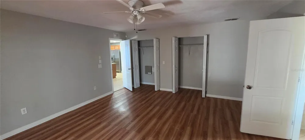 6807 E NORTH BAY STREET Tampa, FL 33610